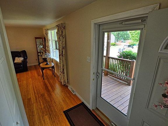 4th image of 114 Wyndmere Dr