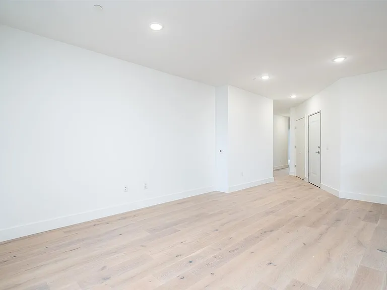 8621 River Rd #6D — Photo 7