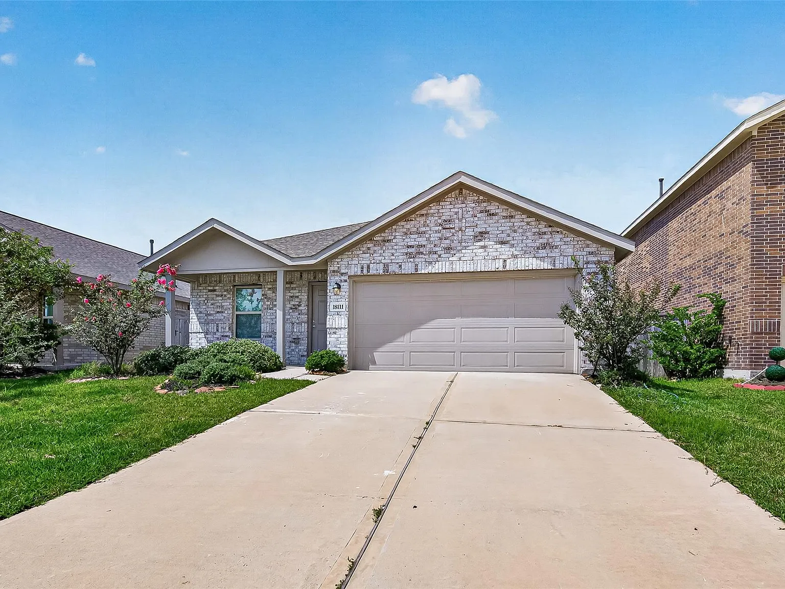 3 bed, 2.0 bath, 1522 sqft, $1,899 — Photo 3