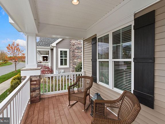 3rd image of 119 Heritage Blvd