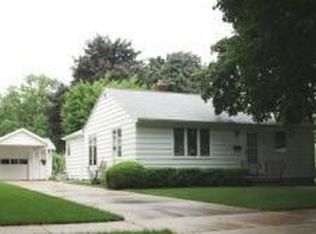 1152 Colonial Ave, Green Bay, WI 54304