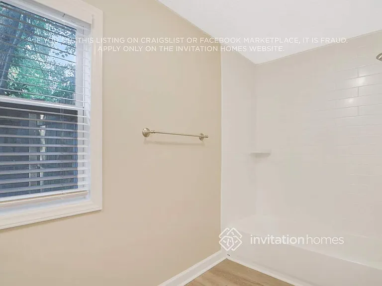 206 Park Ave — Photo 21