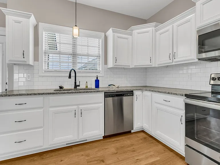 415 Glenstone Springs Dr — Photo 14