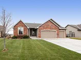 4126 N Lake Ridge Ct, Wichita, KS 67205