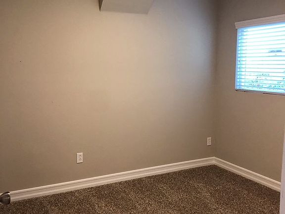 4th image of 5804 Lauretta St APT 01