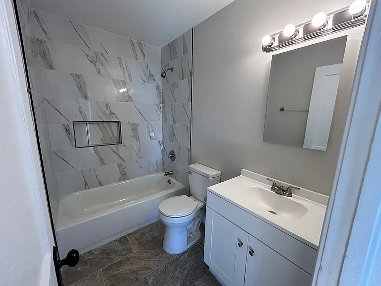 1537 Oak Ave — Photo 13