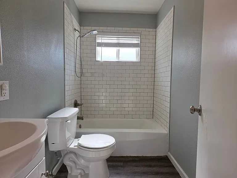 1115 E Parker St — Photo 11