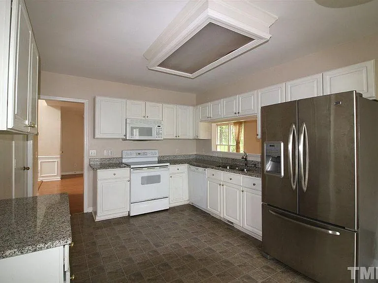 209 Ashley Brook Ct — Photo 6