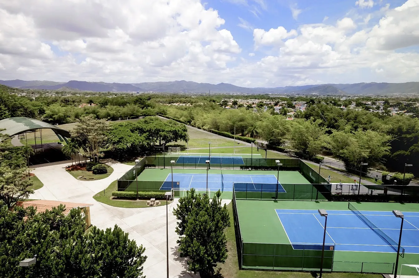 4 bed, 2.5 bath, $575 — Photo 4
