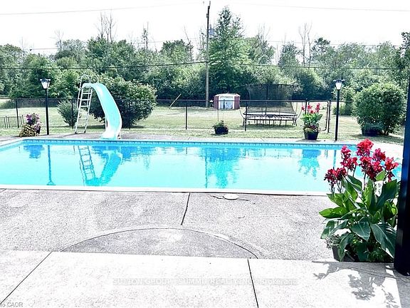 2nd image of 1279 Niagara River Pkwy