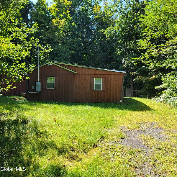 3rd image of 1711 County Route 27