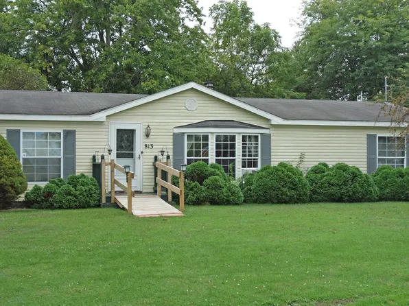 813 W Liberty St, Chesaning, MI 48616