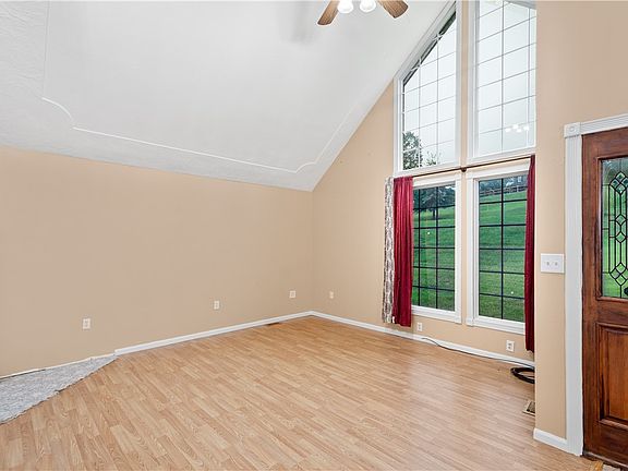 4th image of 3054 Bedillion Rd