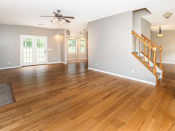 3rd image of 4408 S Sophia Ct