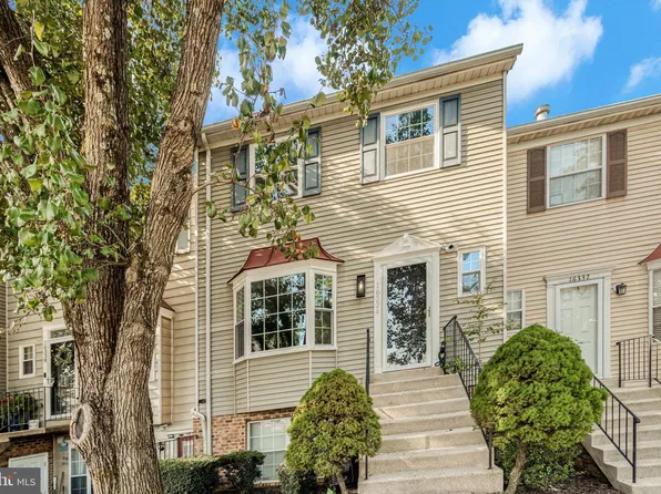 16334 Taconic Cir, Dumfries, VA 22025