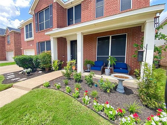 3rd image of 500 Richmond Park Ln
