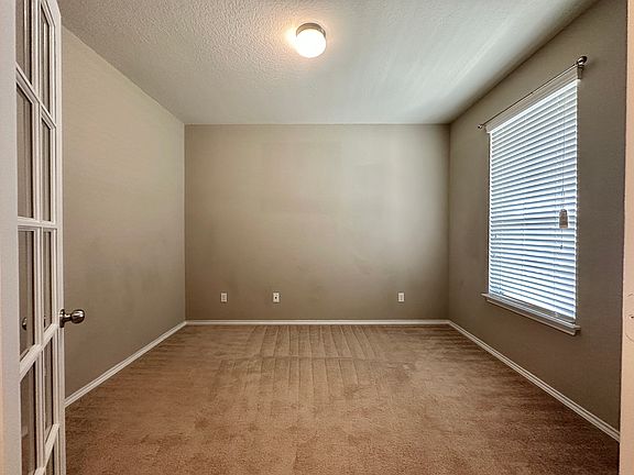 3rd image of 14023 Laurel Br