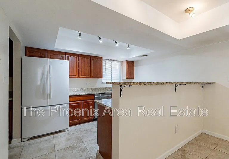 1001 E Campus Dr — Photo 30