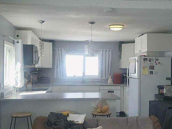 4th image of 133 Jarvis St #111
