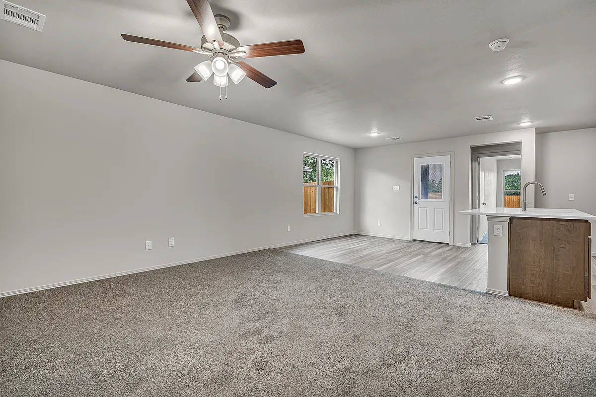 Building Photo - 874 3rd St