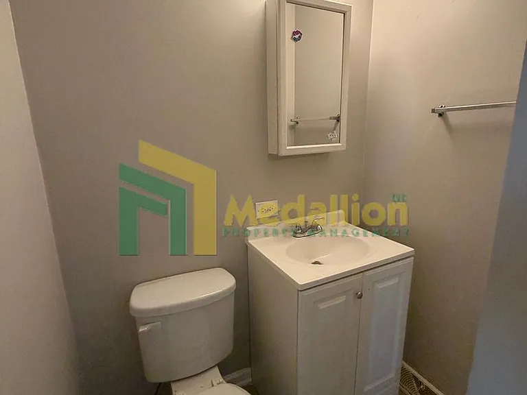 12432 S Lowe Ave — Photo 11