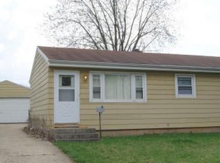 1023 Marie Ave, Machesney Park, IL 61115