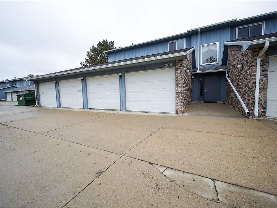 1st image of 205 Southbrooke Dr APT 2