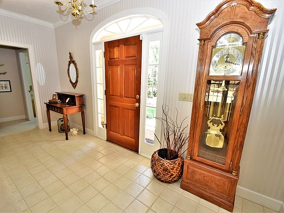 5th image of 4005 Woodvalley Dr