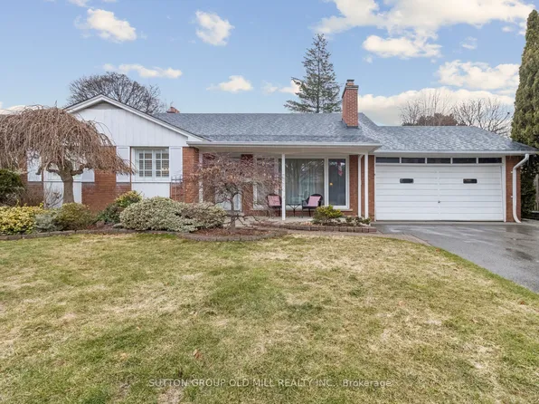 24 Tettenhall Rd, Toronto, ON M9A 2C3