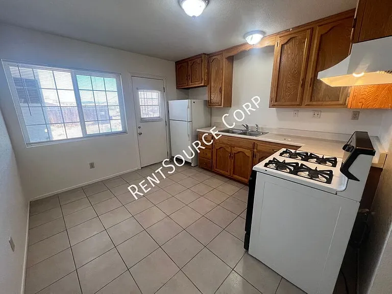28188 Apache Ave #A — Photo 4