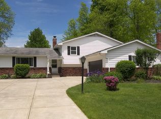 37735 Fox Run Dr, Solon, OH 44139