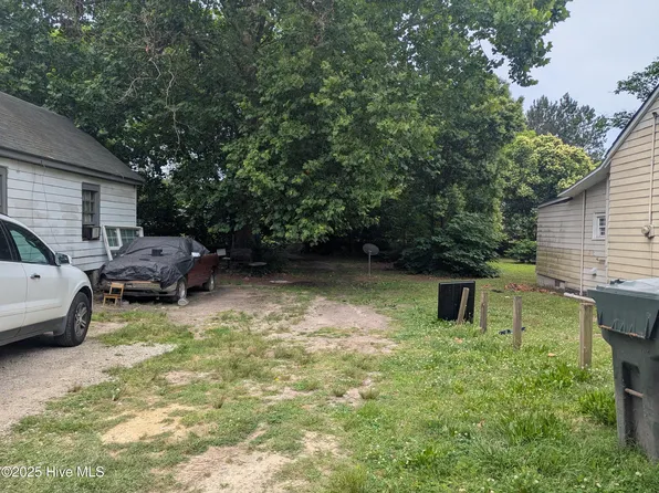 704 Vance Street E, Wilson, NC 27893