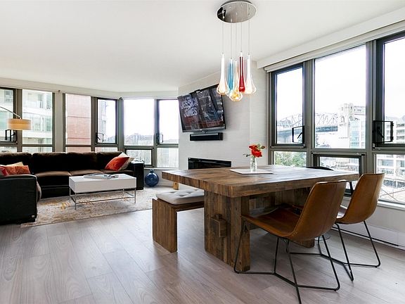 2nd image of 1625 Hornby St #303