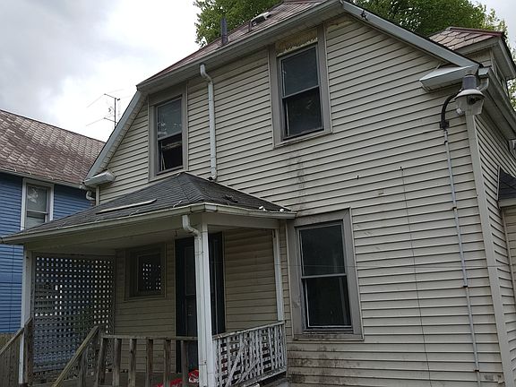 5th image of 720 Vine Ave NE