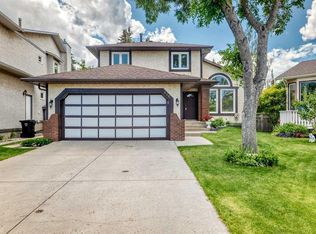 416 NE Hawkhill Pl NW, Calgary, AB T3G3H8