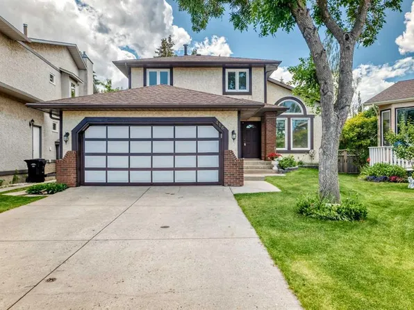 416 NE Hawkhill Pl NW, Calgary, AB T3G 3H8