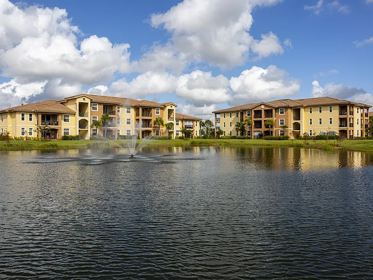 Colonial Commons — Photo 10