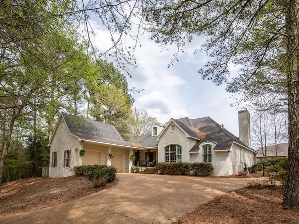 1160 E Wellsgate Dr, Oxford, MS 38655