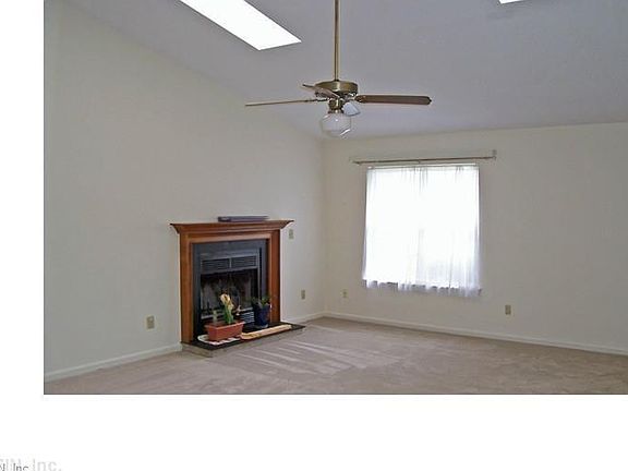 3rd image of 1840 Finsbury Ln
