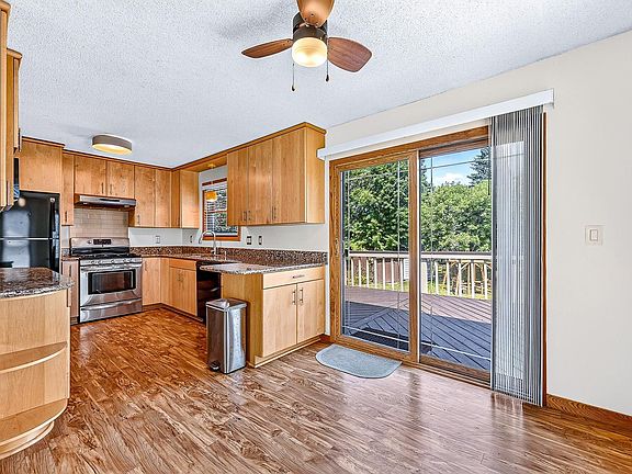 2nd image of 233 Sitka St