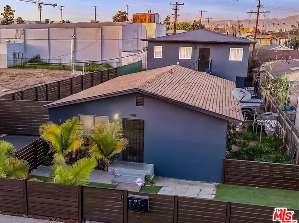 945 W 76th St, Los Angeles, CA 90044