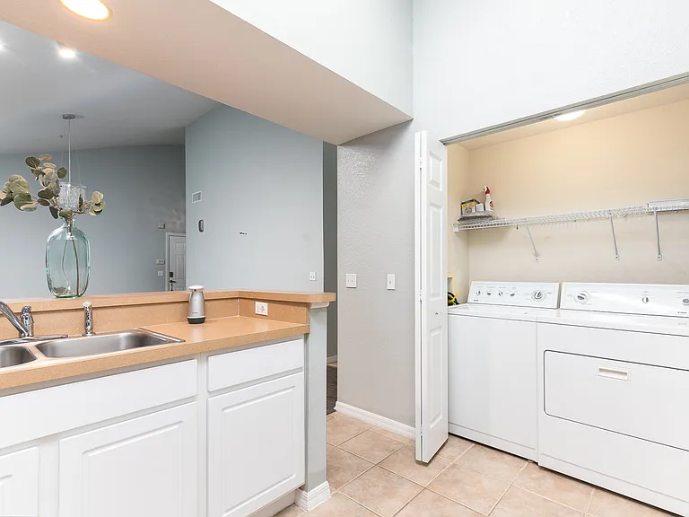 4850 SW 91st Ter #301 — Photo 10