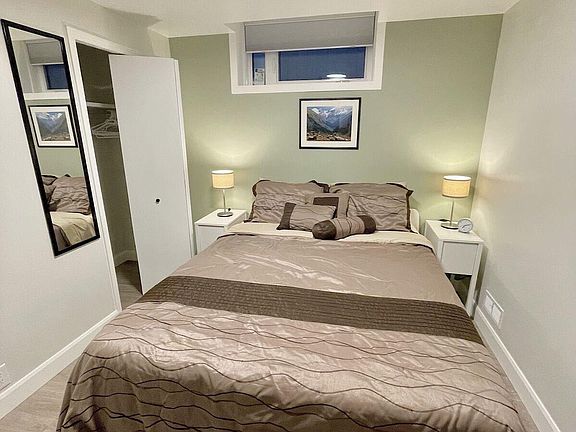 3rd image of 1693 Vernon St #1