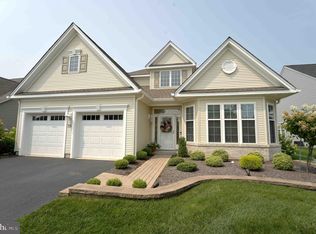 35 Portofino Dr, Hamilton, NJ 08691