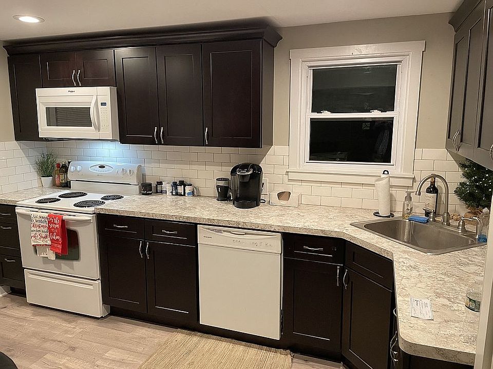 1st image of 125 Pullman Ave #1