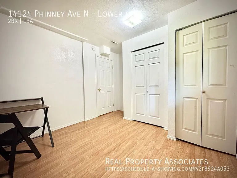 14124 Phinney Ave N #LOWER — Photo 5
