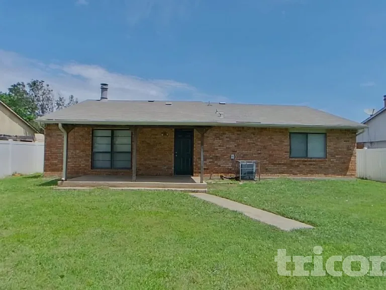 1609 Santa Fe Trl — Photo 15