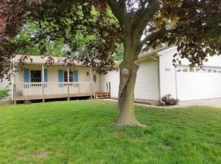518 Dutch Hill Dr, Lansing, MI