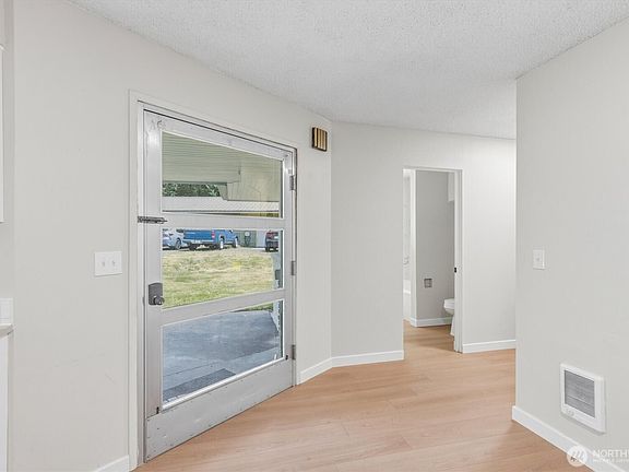 5th image of 121 Lowrane Drive