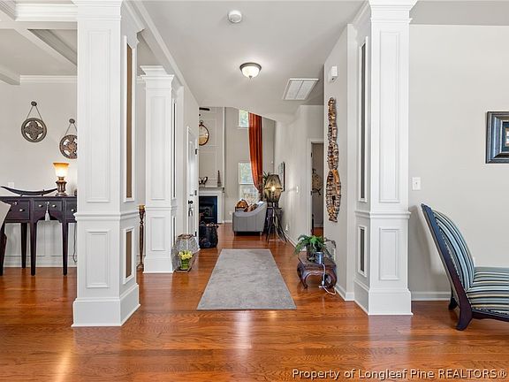 3rd image of 85 Clearview Ct
